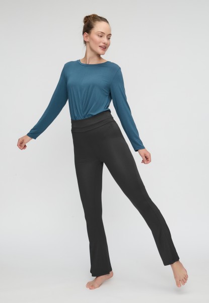 Flow #2704 long pants boot cut - black